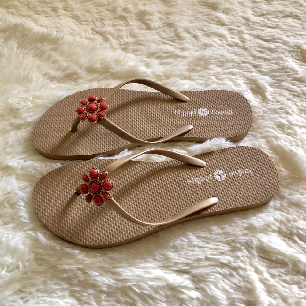 LINDSAY PHILLIPS—TAN SNAP–ON JEWELS FLIP FLOPS!!